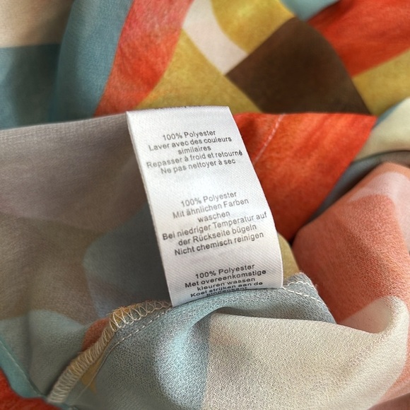 Pretty Little Thing | Multi Abstract Printed Oversized Button Up Blouse Size 4 - Picture 14 of 16